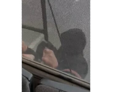 У Чернівцях підлітки зачепилися за тролейбус №5 заради гострих відчуттів