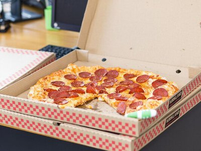 Геометрична геніальність: чому піца кругла, упаковка квадратна, а шматки трикутні