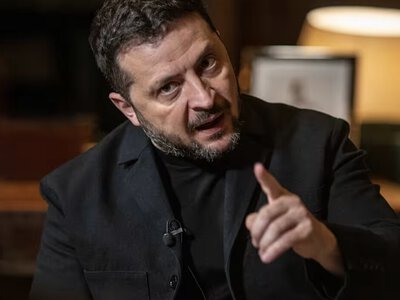 «Ми закінчили»: Зеленський скасував паузу в ударах по НПЗ рф