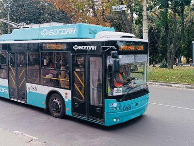 У Сумах частина тролейбусів курсує з порушенням графіка