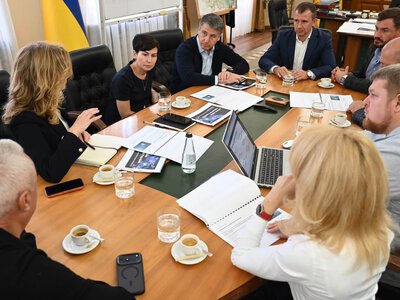 На Закарпатті обговорили розвиток освіти та підтримку навчальних закладів із прифронтових регіонів