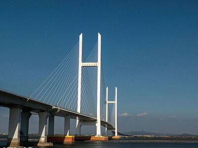 Китай і КНДР відкрили міст після 12-річної затримки