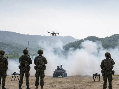 Південна Корея показала тактику бою людей і роботів — Korea Herald