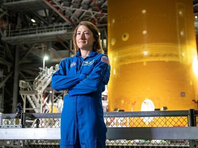 Легендарна астронавтка припиняє космічну кар'єру, але не йде з NASA
