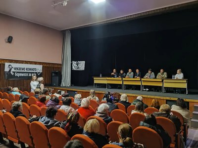 «Ми тут для того, щоб відповідати на ваші запитання»: у Кременчуці зустрілися з родинами зниклих військових