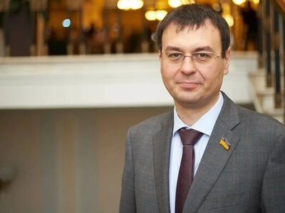 Рада підтримала закон про оподаткування міжнародних посилок