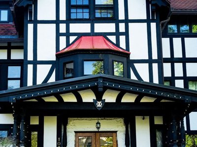 Корнелльський університет заборонив вечірки після звинувачень у зґвалтуванні