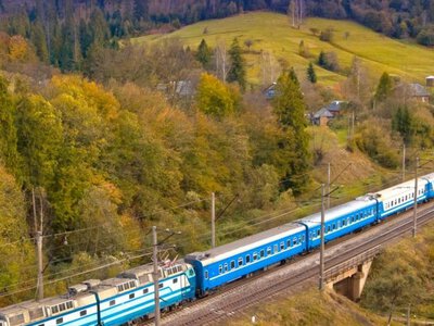 Затримки поїздів на Закарпаття: один із рейсів запізнюється майже на добу