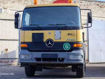 Литва передала Сумщині два Mercedes-Benz для відновлення енергетики