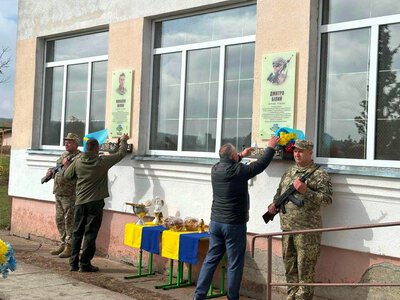 На Прикарпатті відкрили меморіальні дошки на честь полеглих Захисників Дмитра Білого та Михайла Шіляка