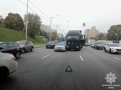 ДТП у Києві: де ускладнено рух транспорту