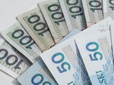 Польща планує значно підвищити фінансові вимоги для іноземців