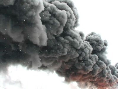 У Києві після влучання БПЛА спалахнув склад: що відомо