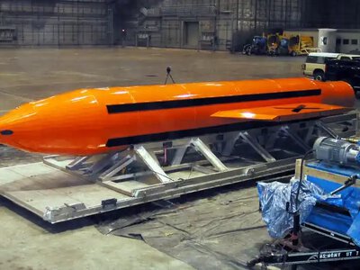 США можуть скинути на Іран матір усіх бомб