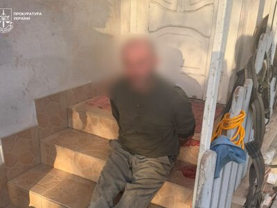 Розстрілював перехожих у центрі селища: на Закарпатті затримали московського попа