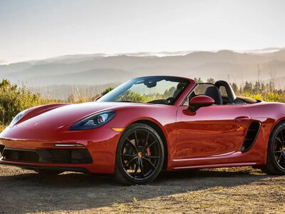 Епоха легендарних Boxster та Cayman з класичними моторами внутрішнього згоряння завершилася назавжди