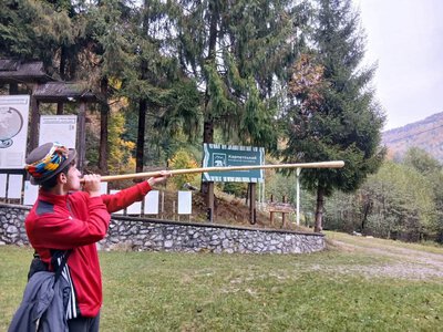 Таємниці заповідних стежок: що школярі знайшли у печері Молочний камінь?