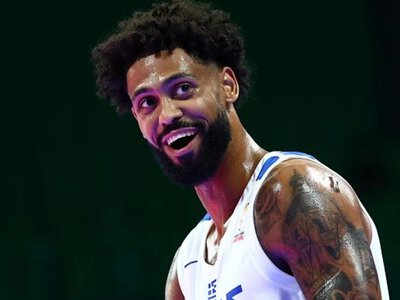 Олімпіакос відсторонив зіркового захисника через коментар в Instagram