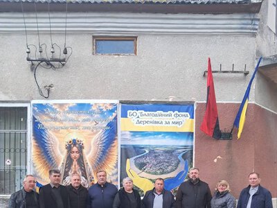 На Тернопільщині священники відвідали волонтерську кухню благодійного фонду «Деренівка за мир»