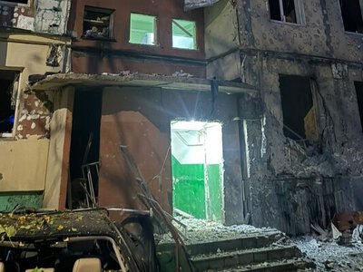 РФ атакувала захід України: пошкоджене підприємство, місцями нема світла