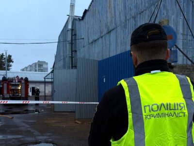 Показали наслідки падіння ворожого БпЛА на підприємстві у Черкасах (фото)