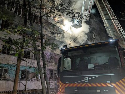У Деснянському районі закрили понад 2 тисячі пошкоджених вікон після атаки: що відомо