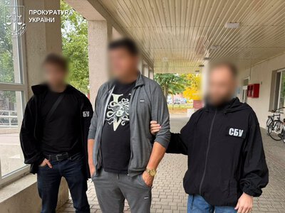 Фіктивні діагнози та вплив на ВЛК за $8 000: на Одещині затримали лікаря комунальної лікарні