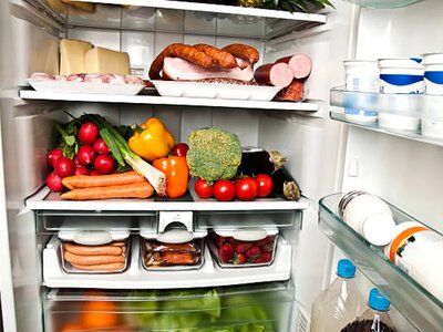 Як харчуватися та зберігати продукти під час блекаутів: практичні поради волинянам