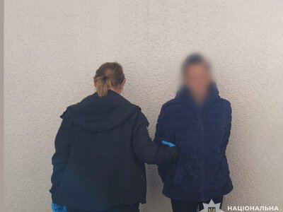 Під час сварки в Берегові жінка кілька разів ударила чоловіка ножем у шию