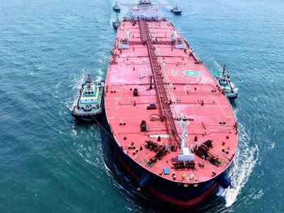 Румунія відновила пошуки 7 зниклих моряків після атаки дронів на танкер