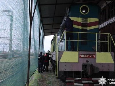 На Миколаївщині машиніст тепловоза із спільниками понад пів року зливали пальне – по 300 літрів за раз (ФОТО, ВІДЕО)