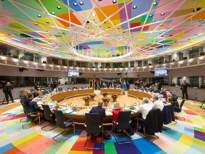 “Якщо ми програємо – 20 млн. українців приїдуть у Європу” – Зеленський мотивував ЄС на додаткову допомогу у 70 млрд євро