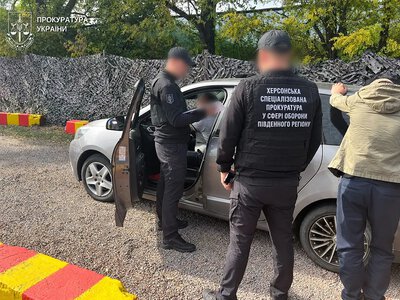 Таксист за гроші перевозив дезертирів через Миколаївську область в обхід блокпостів, - прокуратура