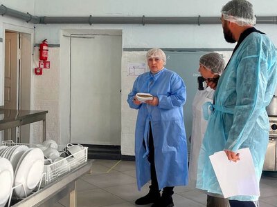 На Одещині виписали 150 приписів через шкільні обіди
