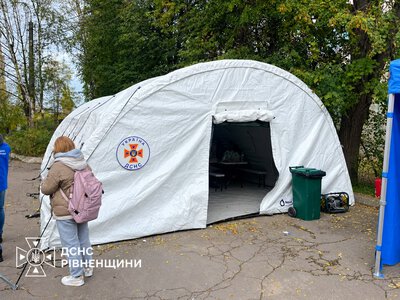 У Рівному після російської атаки психологи ДСНС допомагають постраждалим