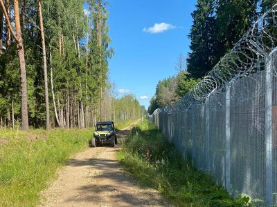 Озброєні люди з Білорусі проникли до Латвії