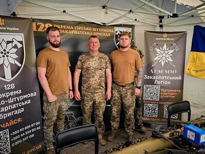 128-ма бригада отримала три антени завдяки благодійному збору в Мукачеві