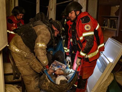  У Херсоні створили оперативний штаб для ліквідації наслідків авіаударів 