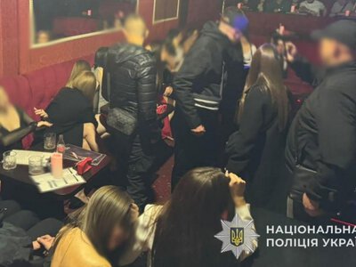 Поліція розслідує зникнення понад 3 млн грн після відвідин стрип-клубів у Львові