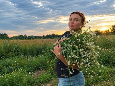 Блог про сільське життя без прикрас і квіти: жителька села неподалік Чернігова показує, чим займається щодня