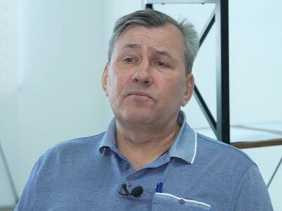 “Дрони висять над нами, як голуби. Але я лишаюся”: херсонський волонтер Ілля Вольський про підвали ФСБ та життя на лінії вогню