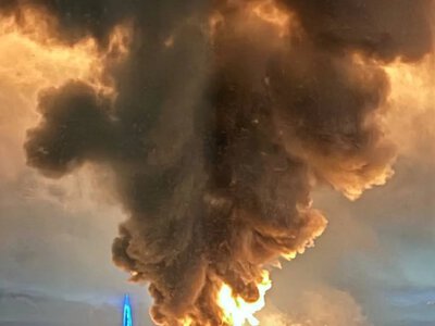 санкт-петербург атакували дрони: горить цистерна в нафтоналивному порту