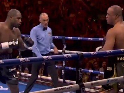 Дюбуа брутально розбив Вордлі та зберіг у себе колишній чемпіонський пояс Усика (ВІДЕО)