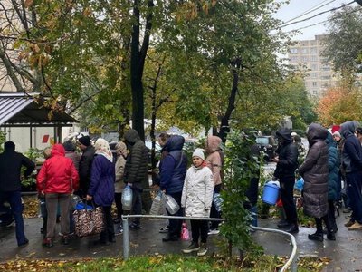 У Вінниці - великі черги до криниць