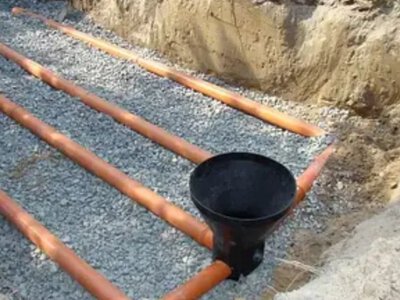 Будинок у Рівному руйнується через ґрунтові води з 2015 року: як міська влада та ОСББ вирішуватимуть проблему