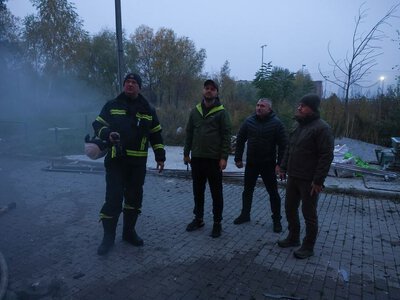 Росіяни завдали масованого удару по Рівному та околицях: зайнялися пожежі