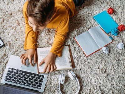 Більшість шкіл Рівного переходять на дистанційне навчання