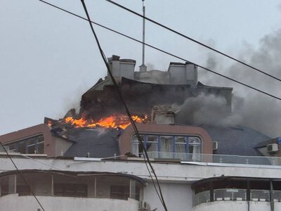Росія вдарила по Одесі: пошкоджено багатоповерхівку, постраждали двоє людей, серед них дитина