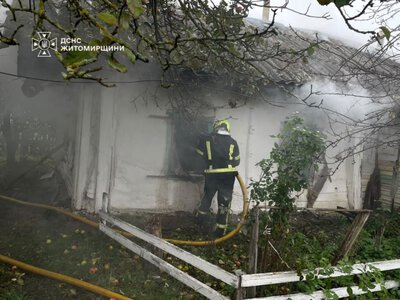 На Коростенщині під час пожежі в житловому будинку рятувальники виявили тіло чоловіка