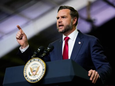 Віцепрезидент США вказав на причини насильства під час протестів у Франції